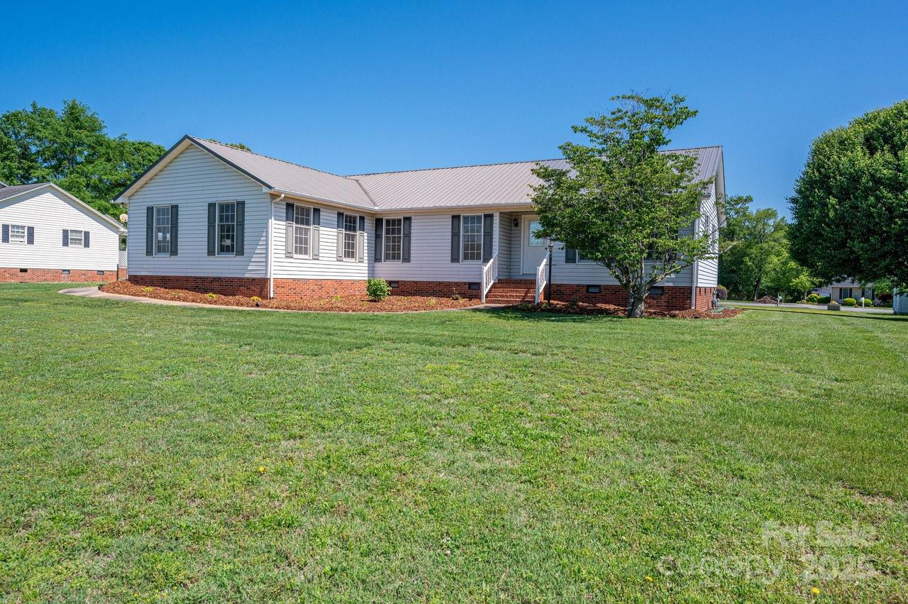 727 Skinner Rd., Shelby, NC 28152