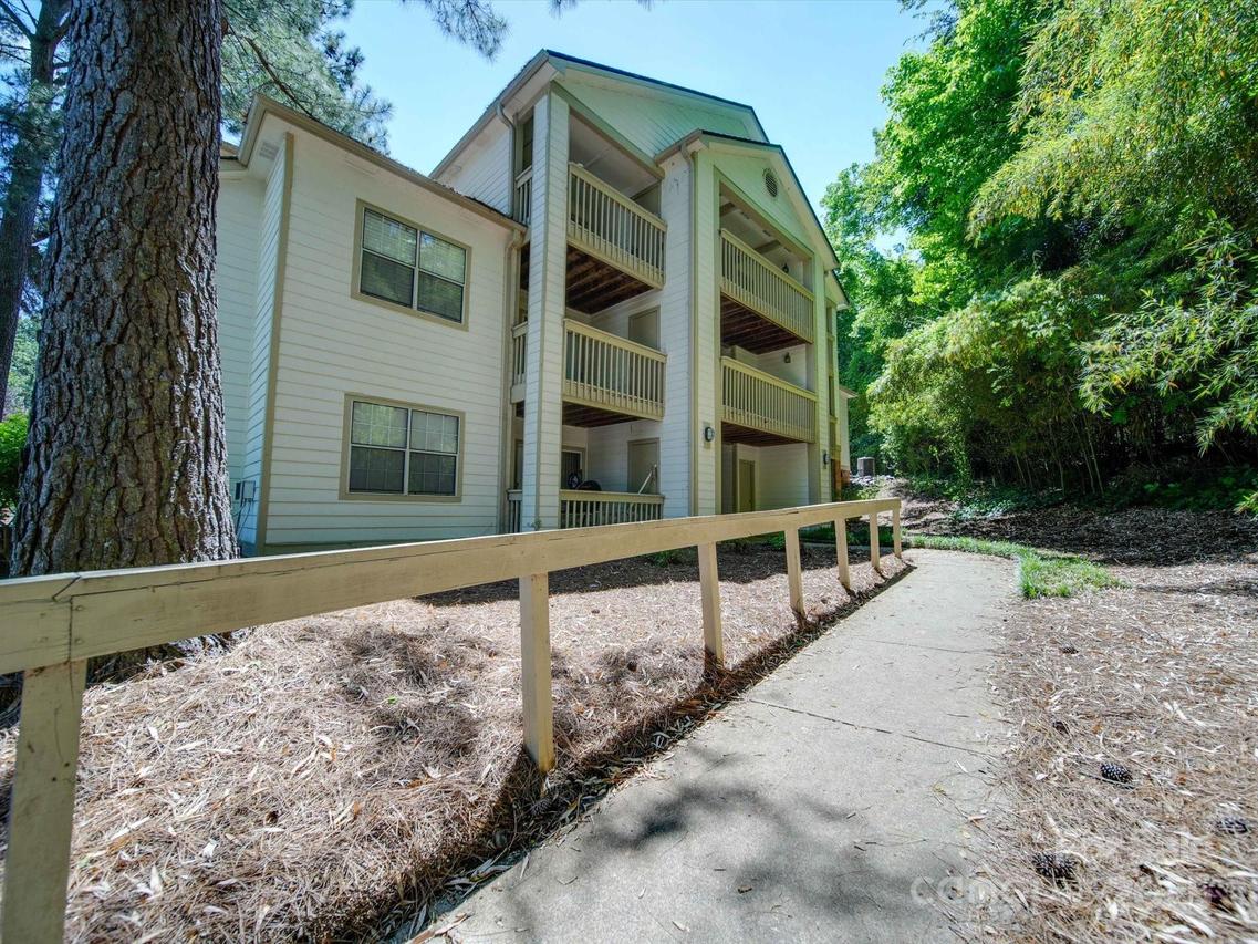 1052 Churchill Downs Ct. #I, Charlotte, NC 28211