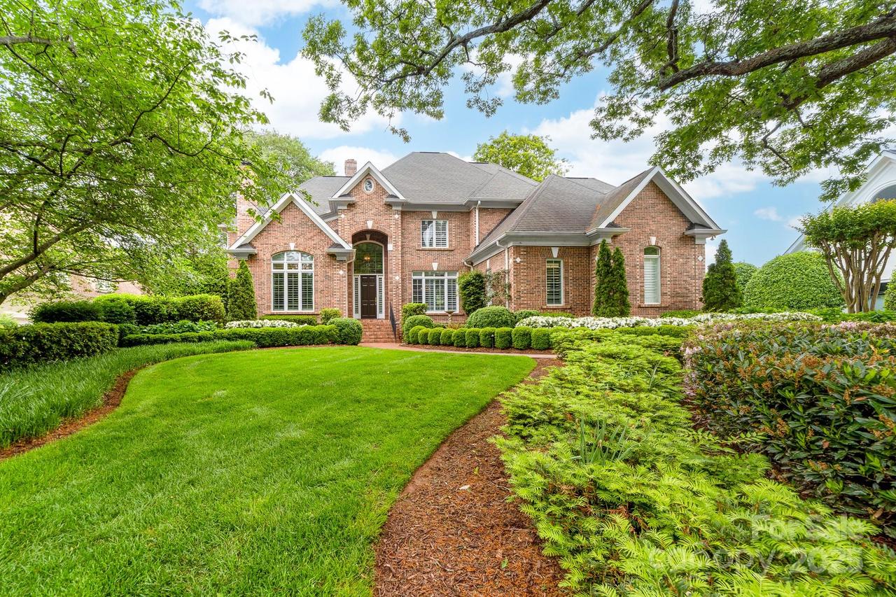 18920 Peninsula Club Dr., Cornelius, NC 28031
