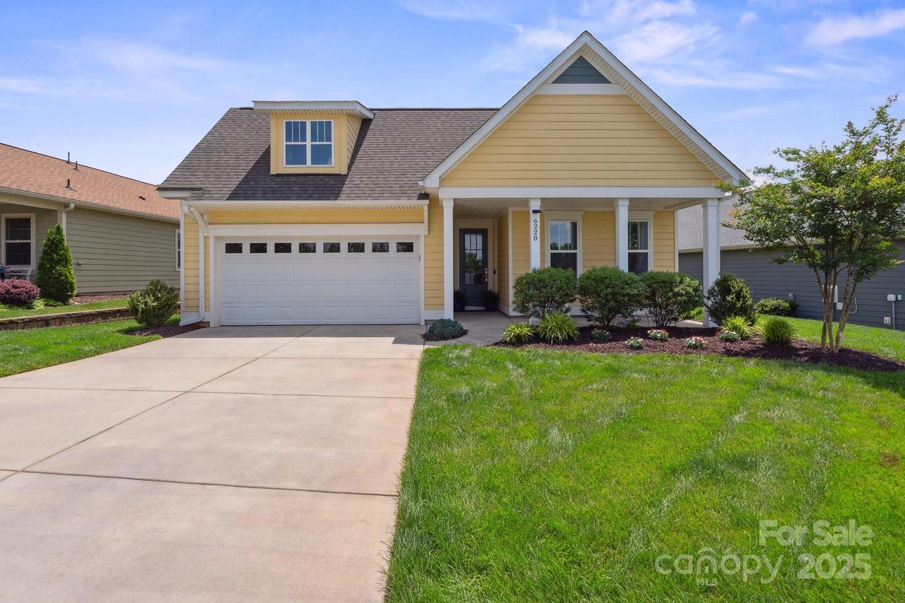 6220 Raven Rock Dr., Denver, NC 28037