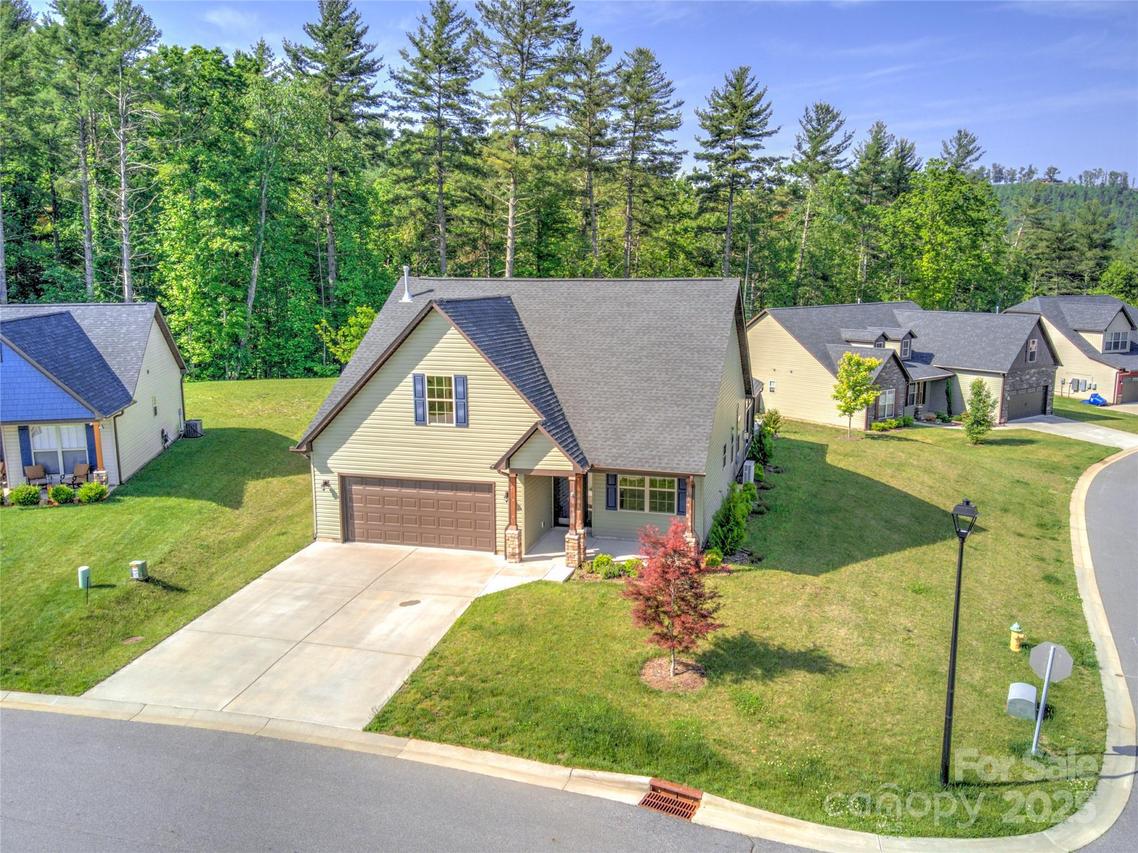 133 Water Leaf Dr., Weaverville, NC 28787