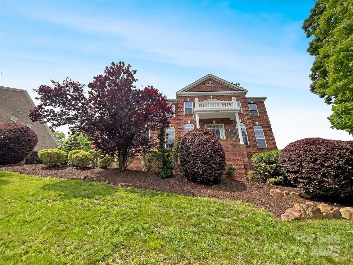 3904 Hounslow Ln., Harrisburg, NC 28075