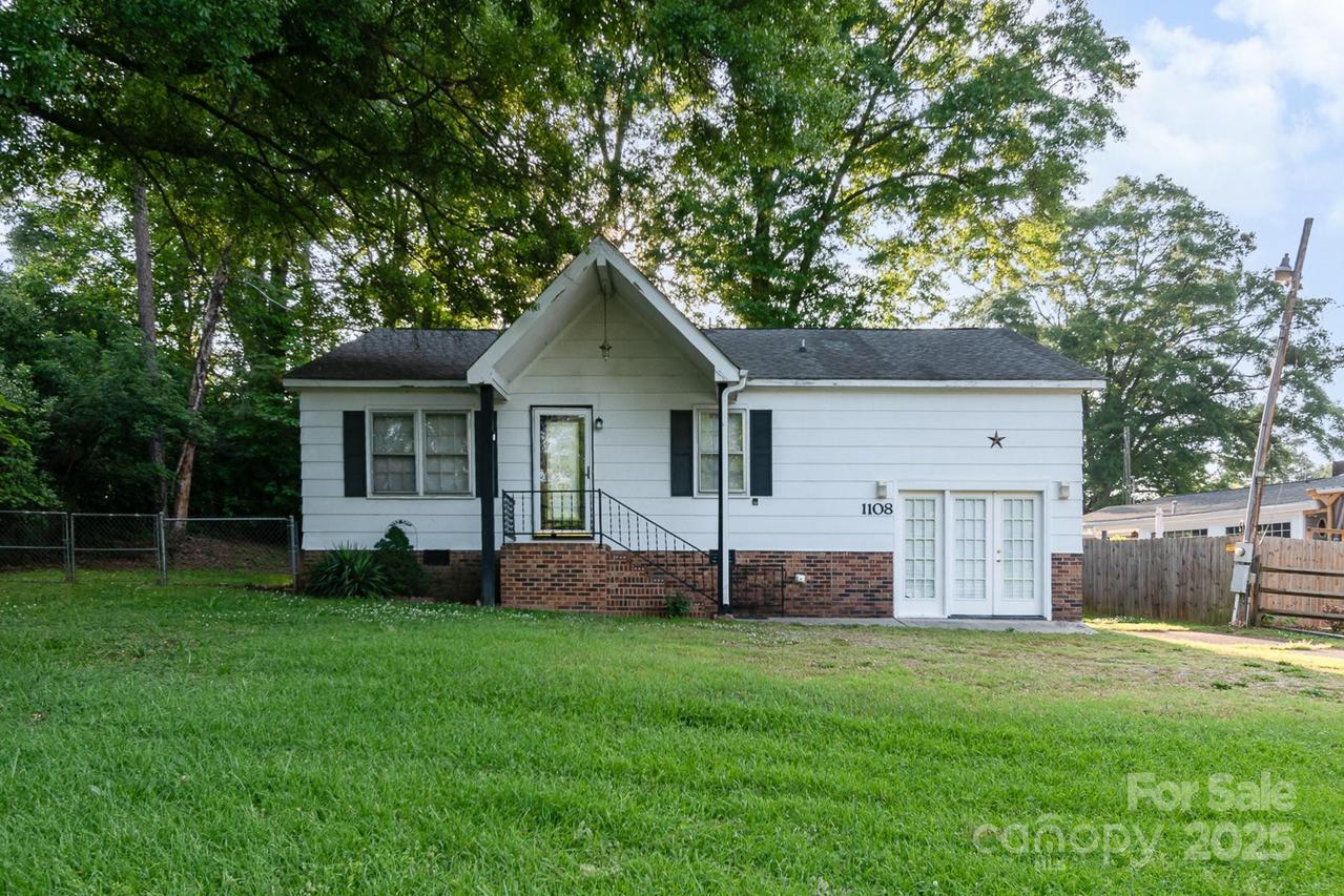 1108 Old Dallas Hwy., Dallas, NC 28034