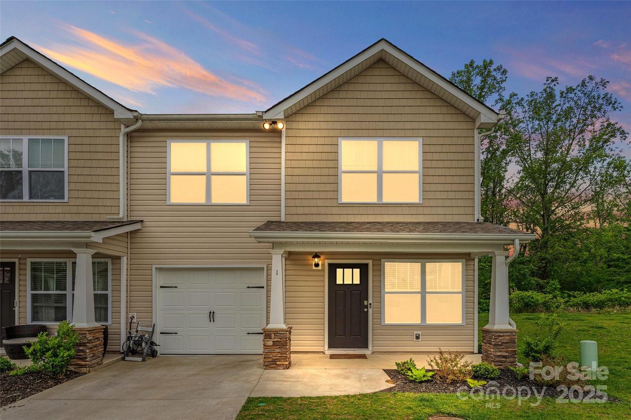 1 Chambers Garden Dr., Arden, NC 28704