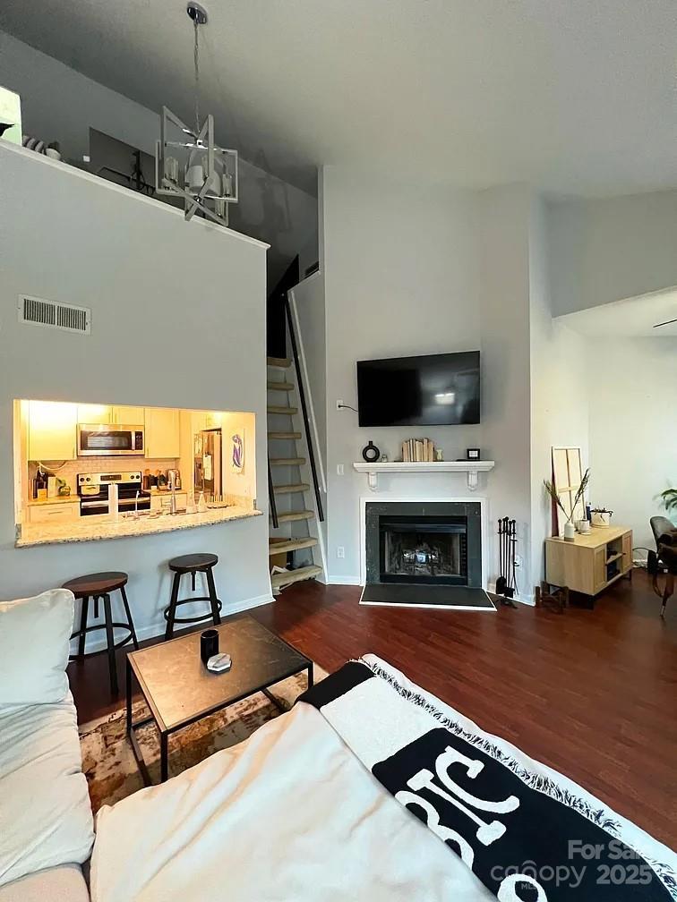 300 S Cedar St. #2, Charlotte, NC 28202