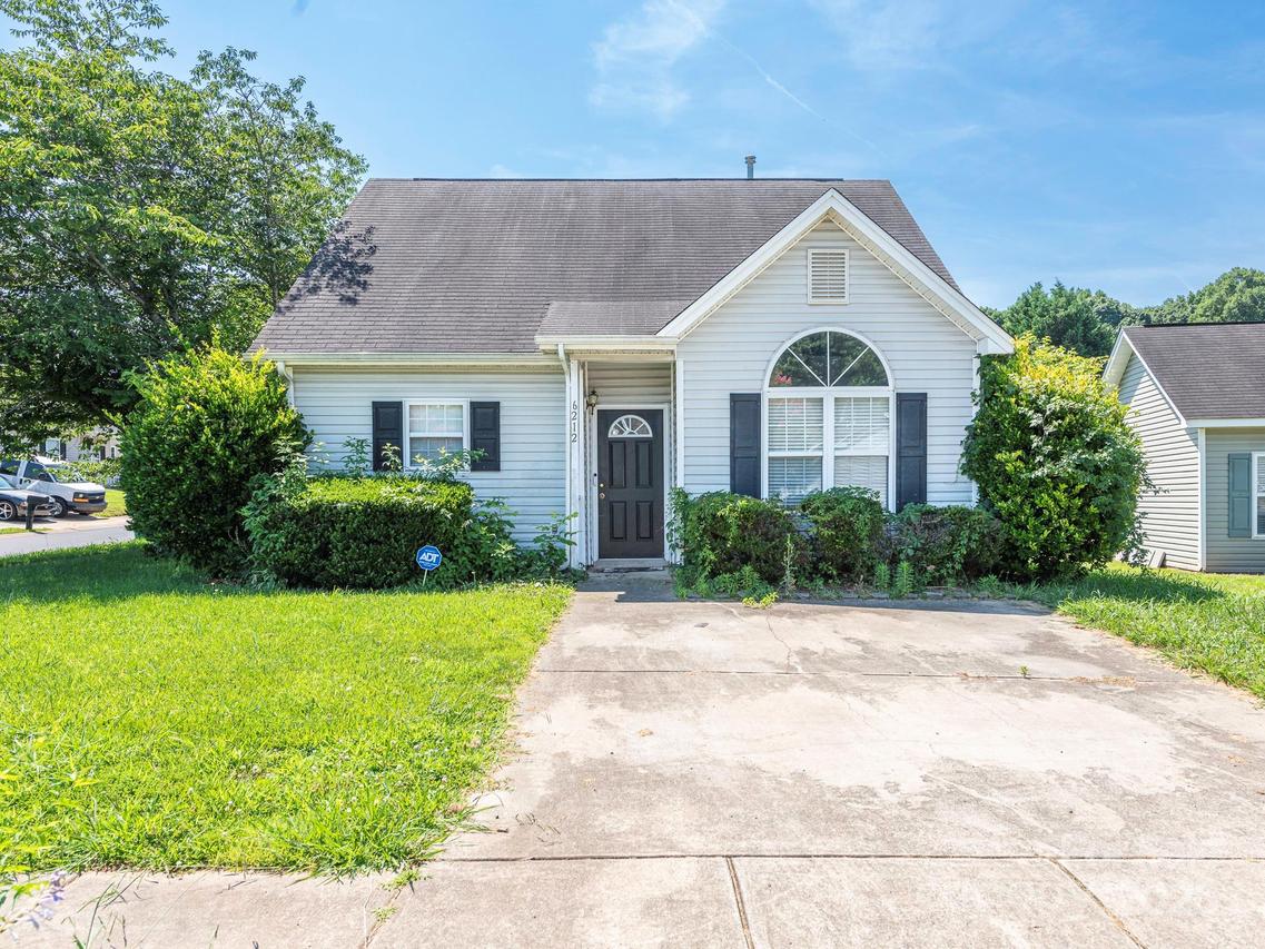 6212 Derryfield Dr. #66, Charlotte, NC 28213