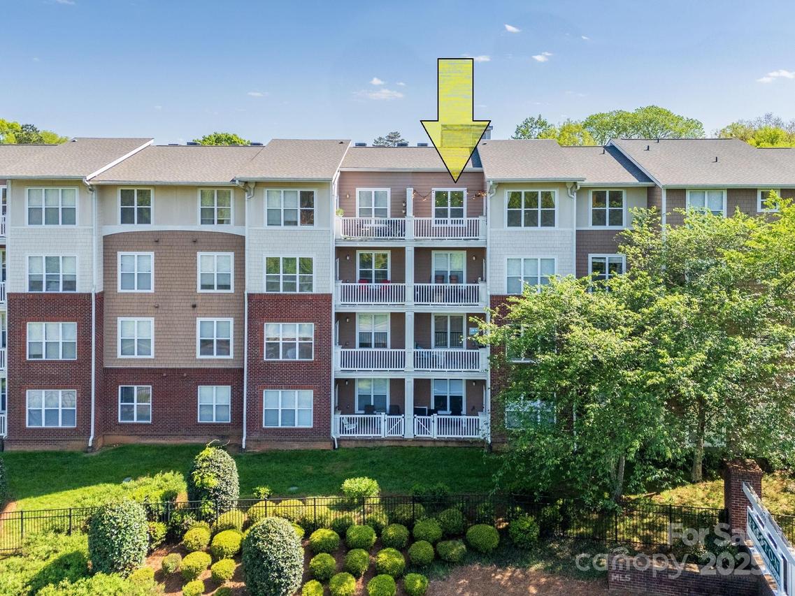 1000 E Woodlawn Rd. #408, Charlotte, NC 28209