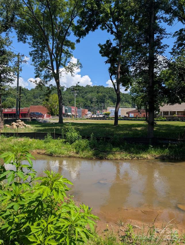 203 Catawba Ave., Old Fort, NC 28762