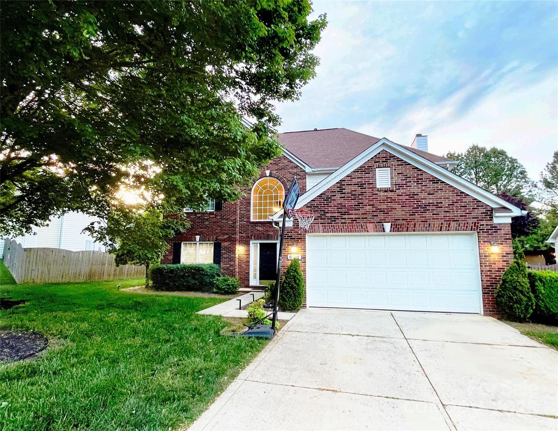 8218 Lynnewood Glen Dr., Charlotte, NC 28269