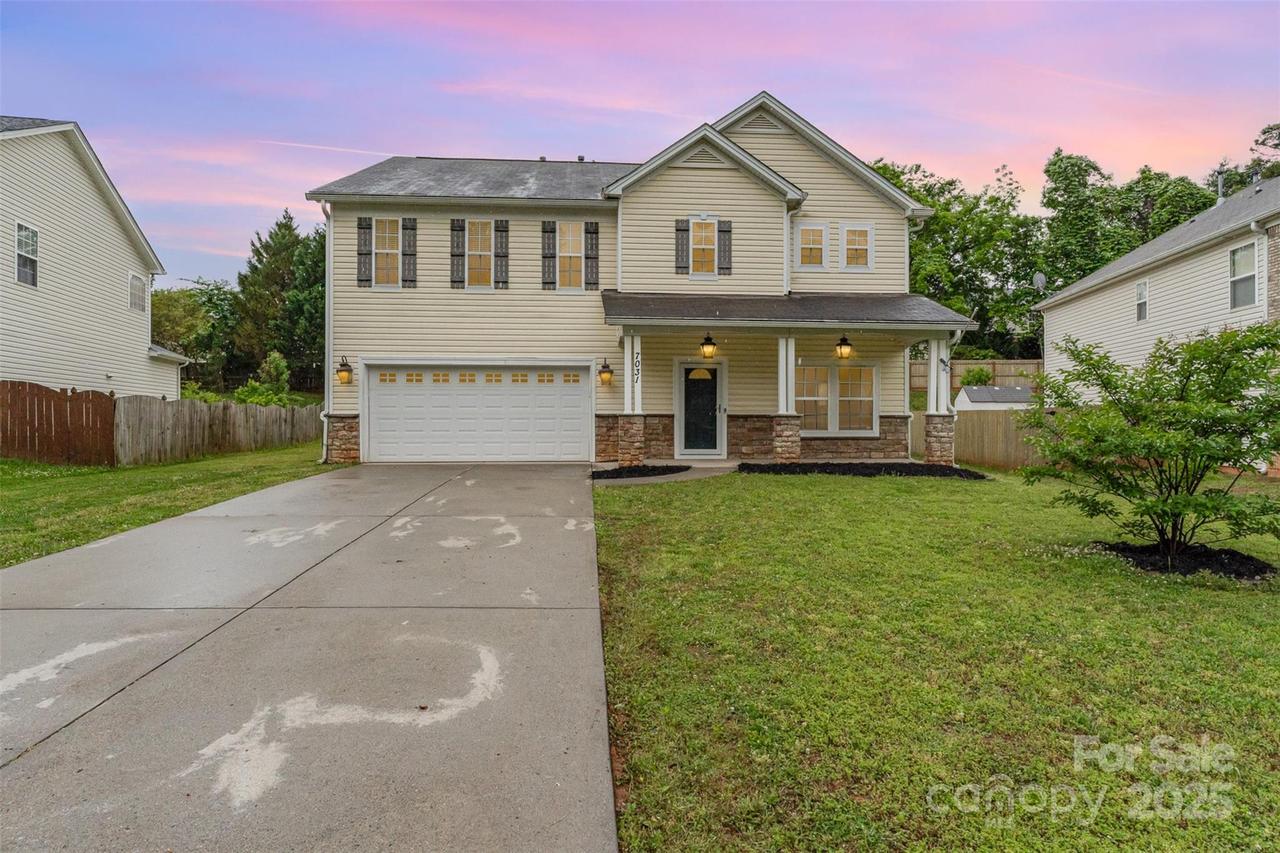 7031 Woodbridge Valley Cir., Mint Hill, NC 28227