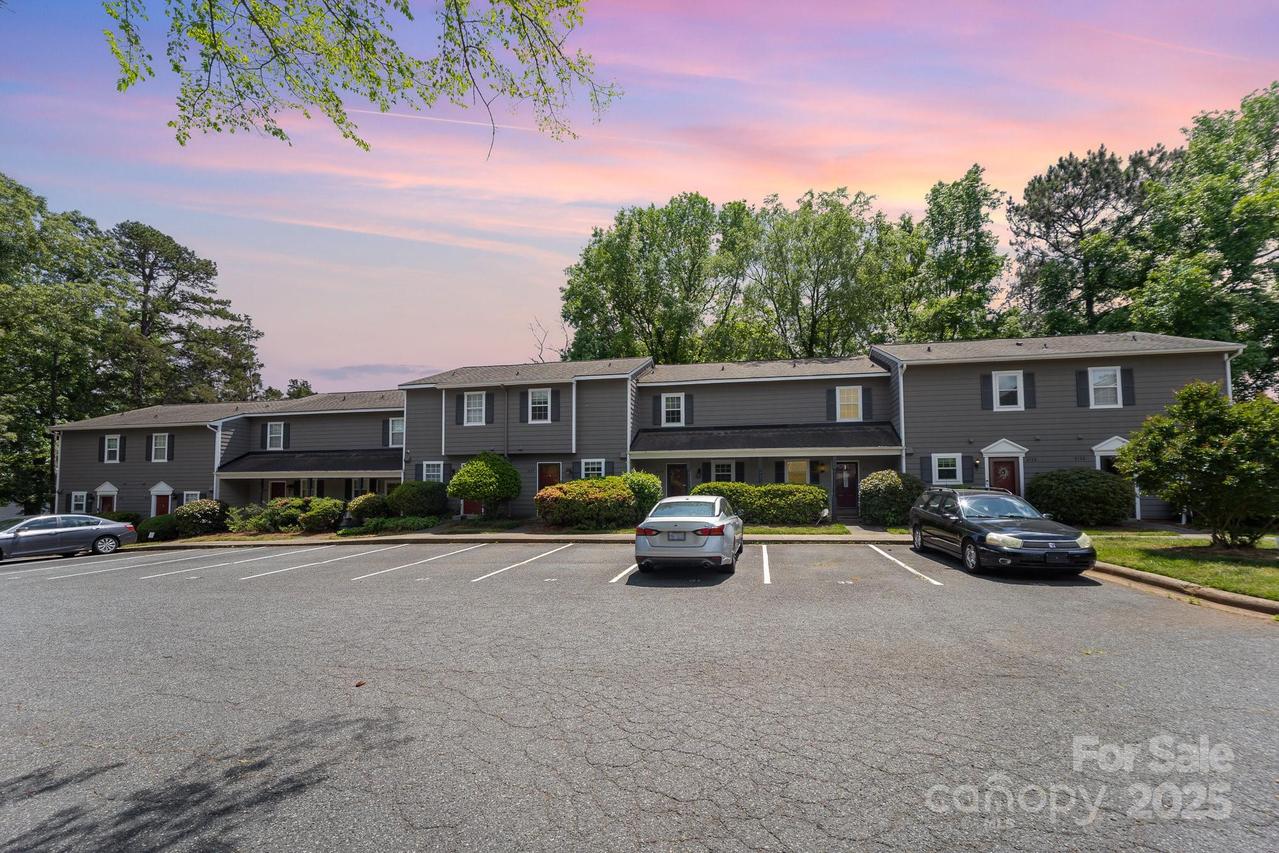 3131 Heathstead Pl., Charlotte, NC 28210