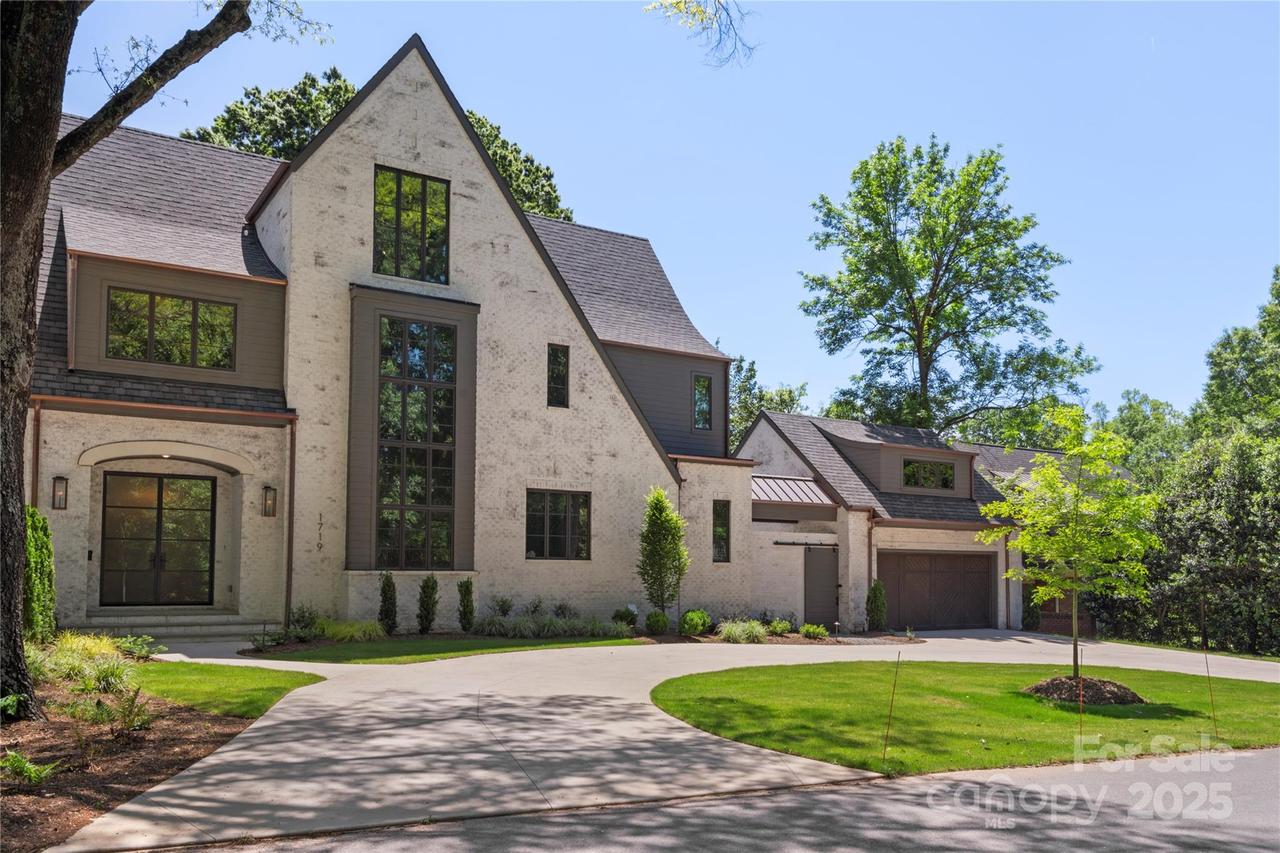 1719 Shoreham Dr., Charlotte, NC 28211