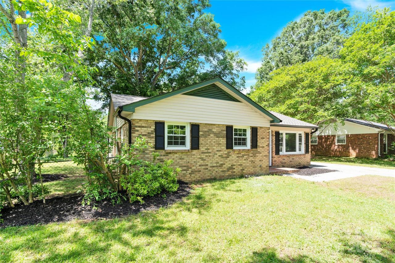 8303 Hemby Wood Dr., Indian Trail, NC 28079