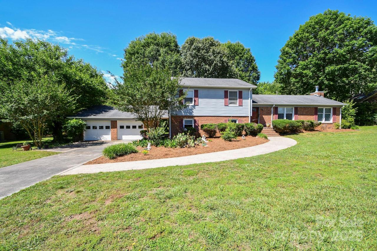 1004 Midwood Dr., Monroe, NC 28112