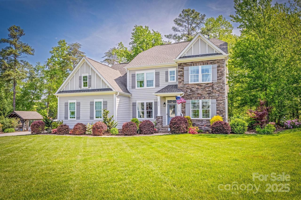 3992 Blue Dory Ln., Denver, NC 28037