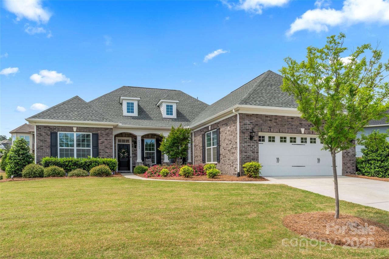 45523 Misty Bluff Dr., Charlotte, NC 28278