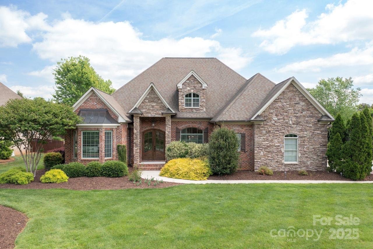 120 Grasslands Ct., Advance, NC 27006