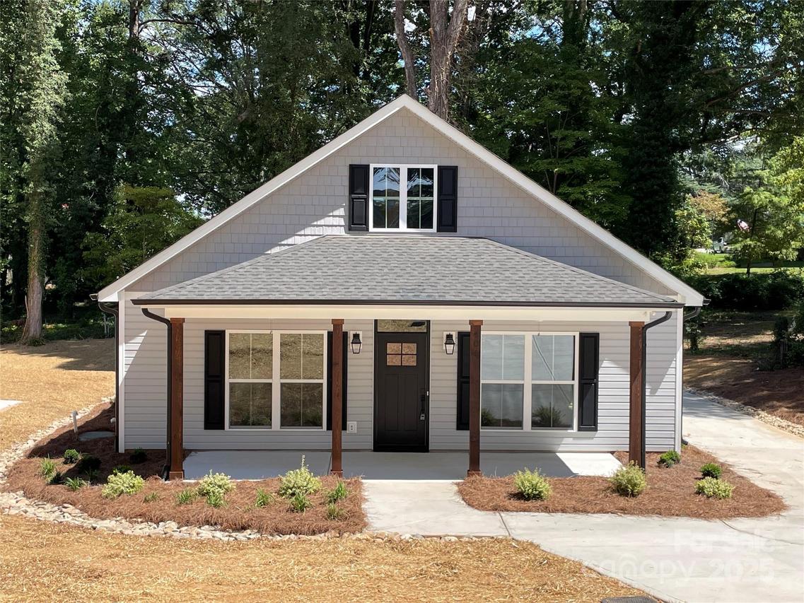 404 N Peterson St., Stanley, NC 28164