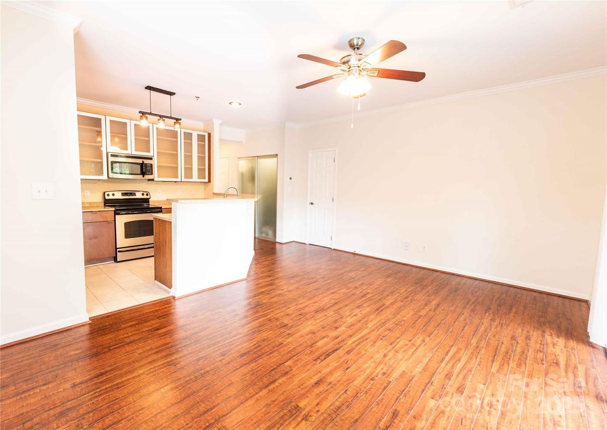 525 N Graham St. #3F, Charlotte, NC 28202