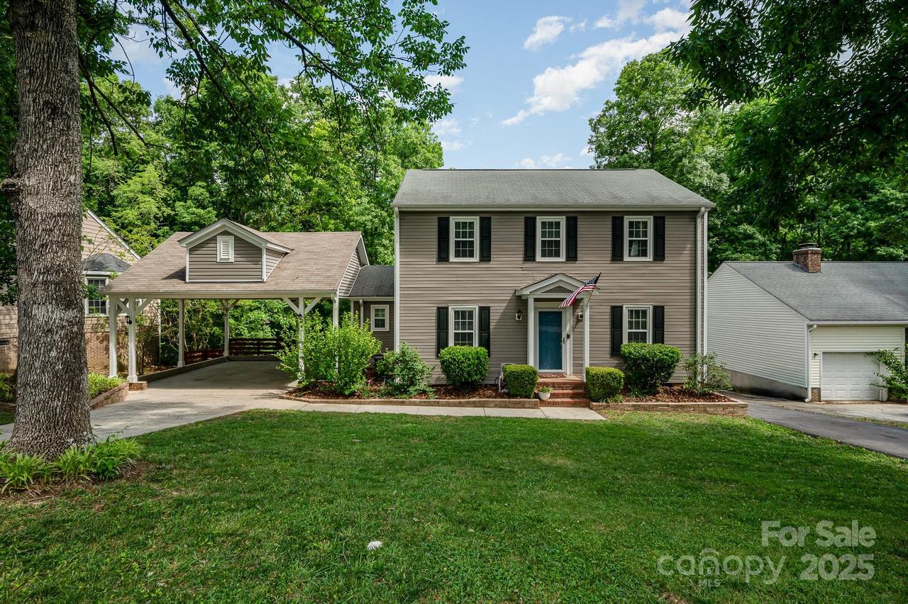 2342 Castlecomer Dr., Charlotte, NC 28262