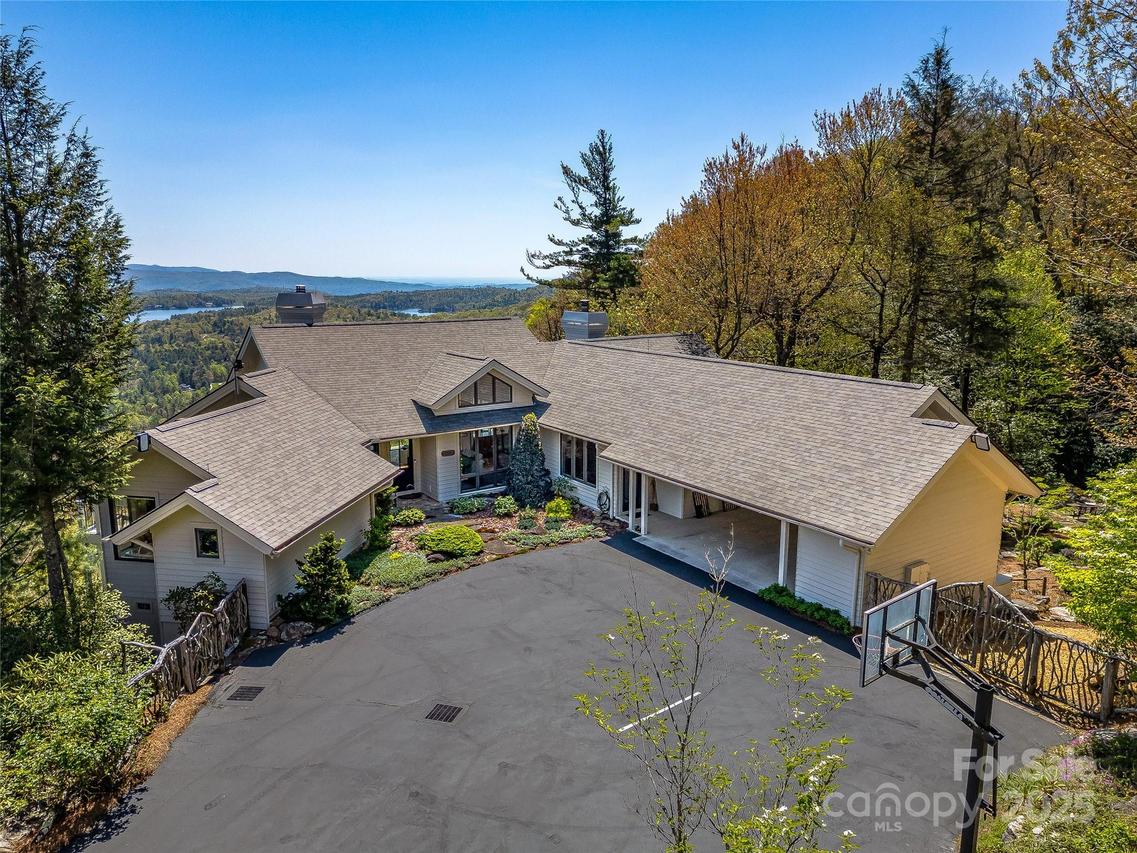 199 Mills Creek Point, Lake Toxaway, NC 28747