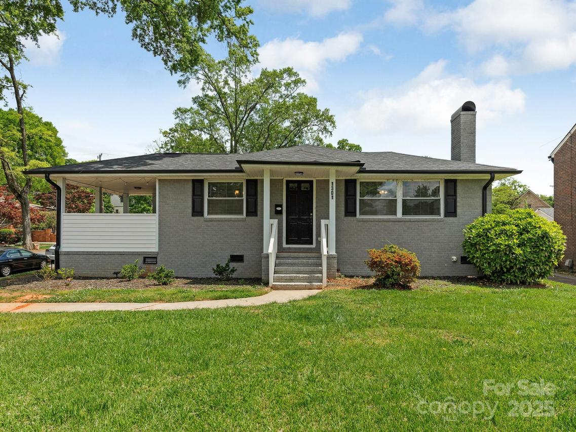 1301 S Kings Dr., Charlotte, NC 28207