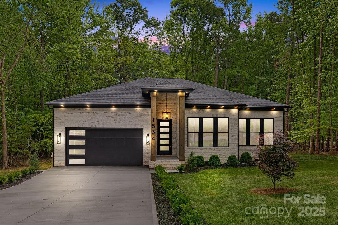 1534 Easy St., Belmont, NC 28012