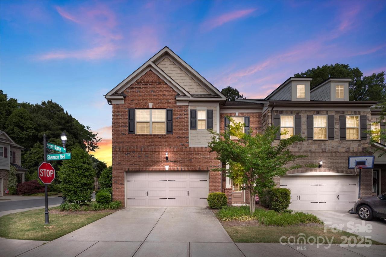 5422 Shannon Bell Ln., Charlotte, NC 28277