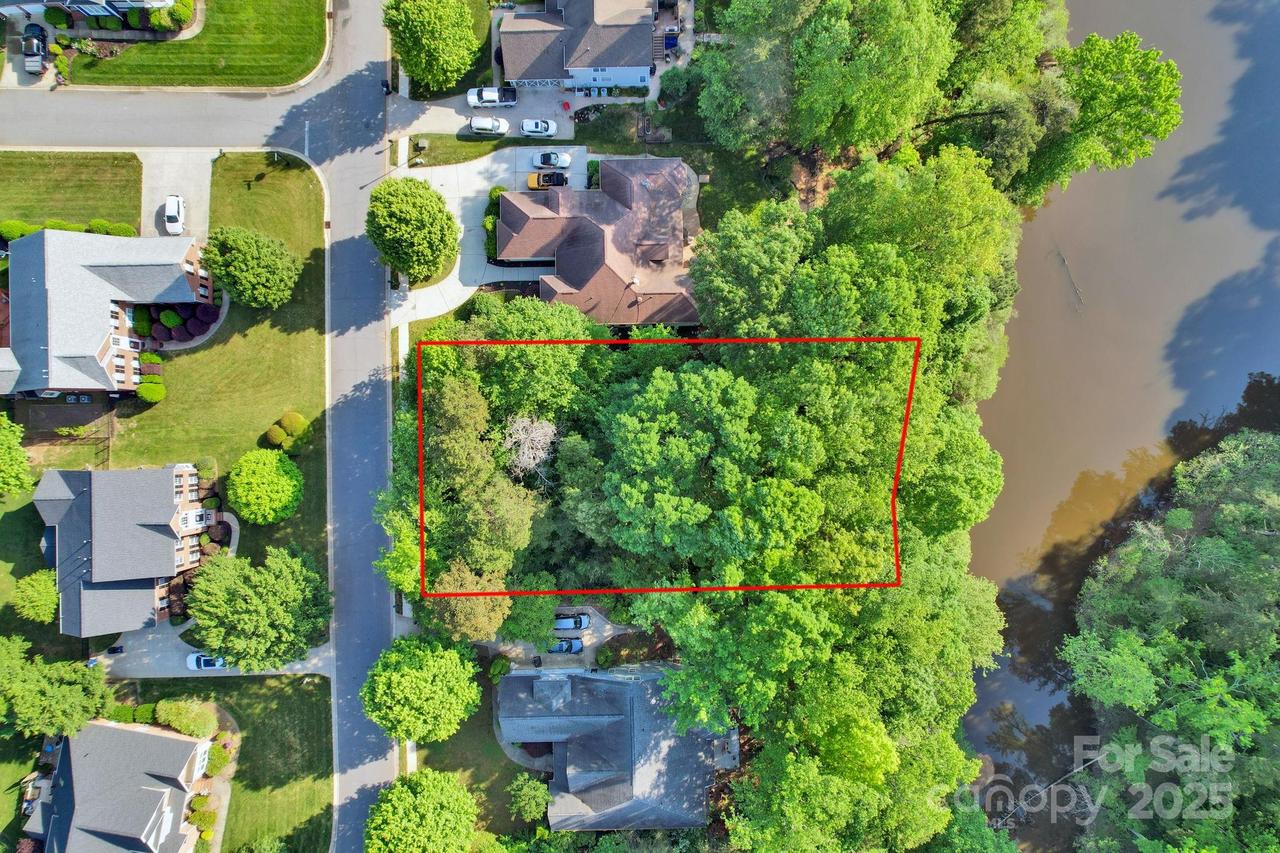 0000 Smith Harbour Dr., Denver, NC 28037