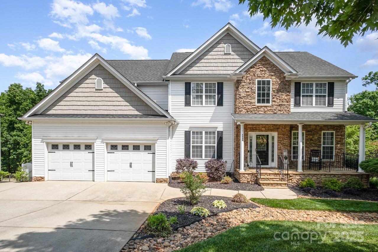 7730 Windsor Forest Pl., Harrisburg, NC 28075