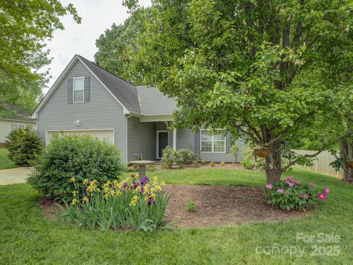 433 Linsbury Ct., Gastonia, NC 28056