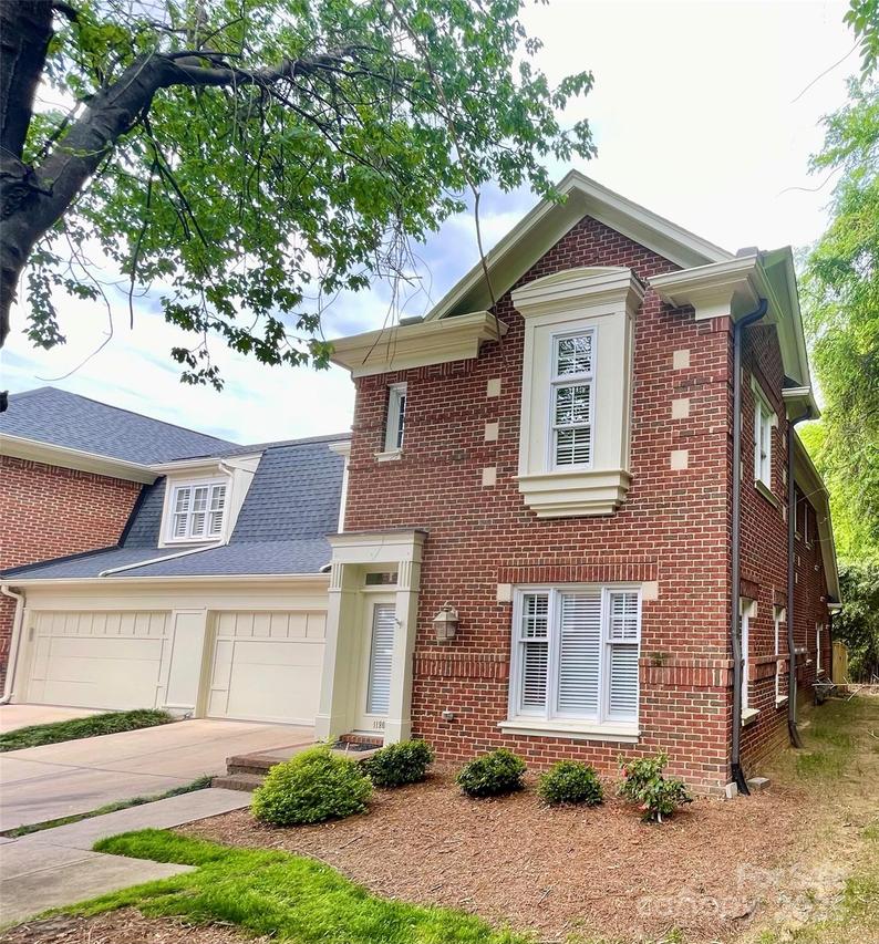 1180 Hampton Gardens Ln., Charlotte, NC 28209