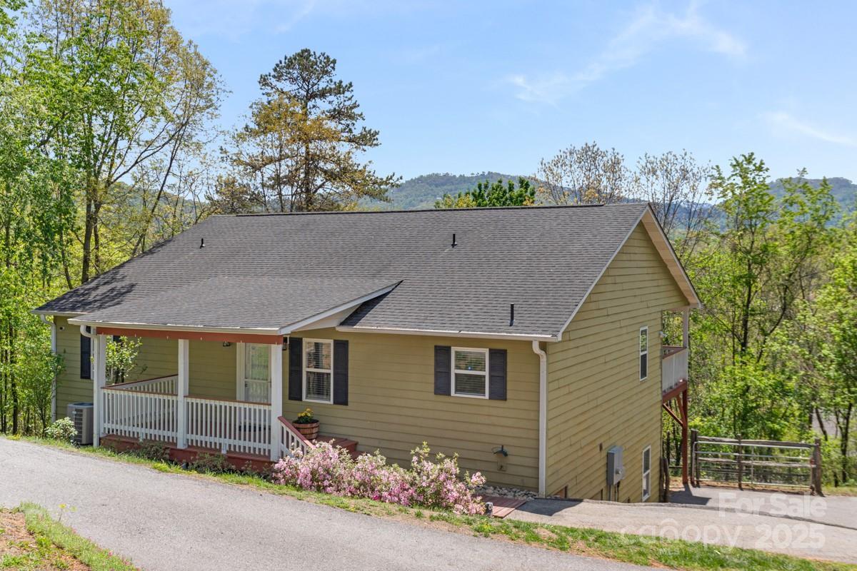 349 Penland St., Clyde, NC 28721