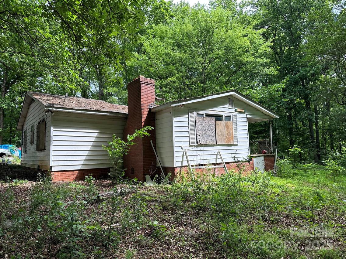 455 Running Brook Rd., Midland, NC 28107