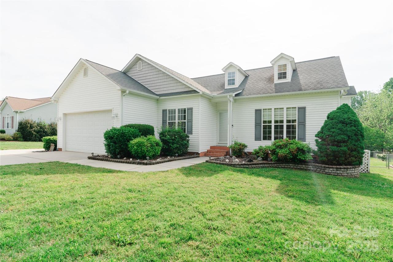 135 Meadow Lake Dr., Salisbury, NC 28146