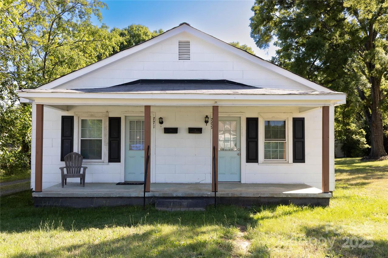 769 E Iredell Ave., Mooresville, NC 28115