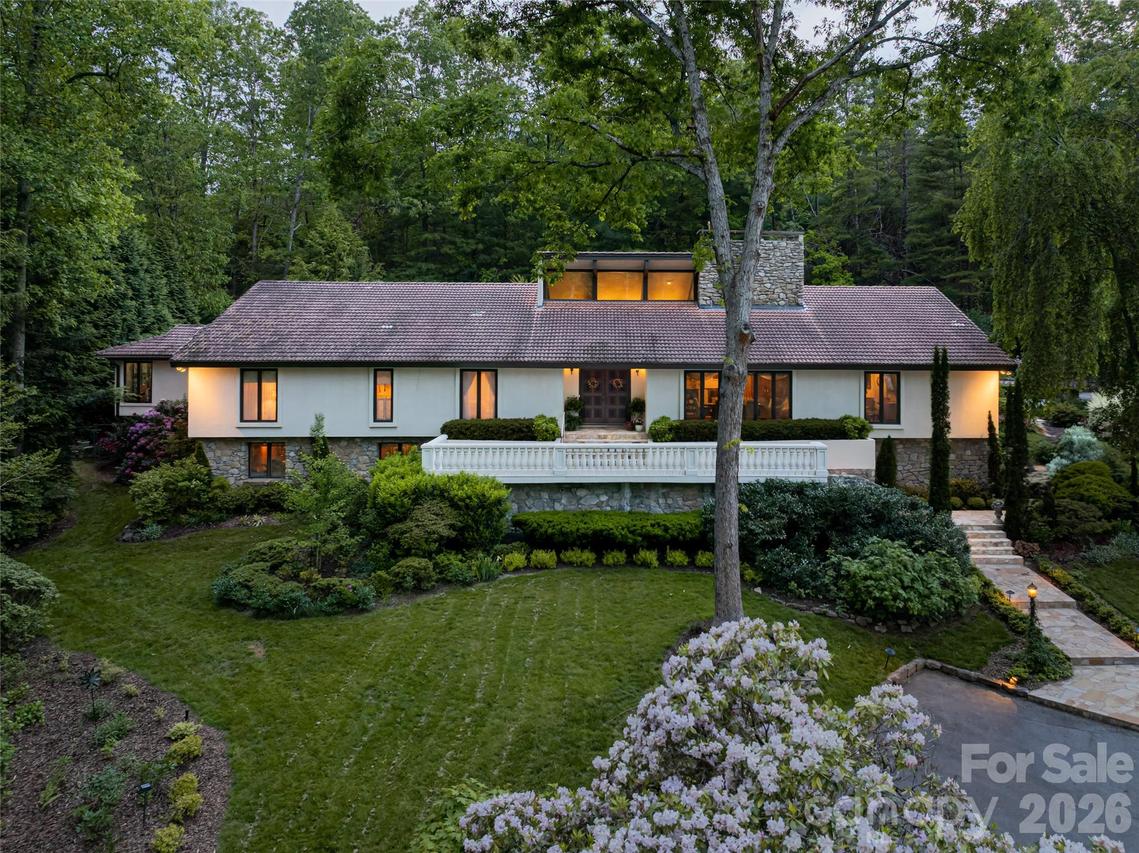 69 Forest Rd., Asheville, NC 28803