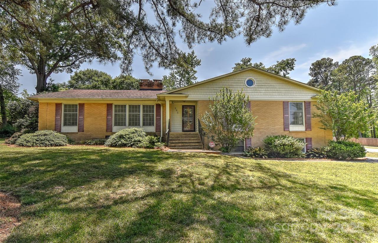 385 Gum Branch Rd., Charlotte, NC 28214