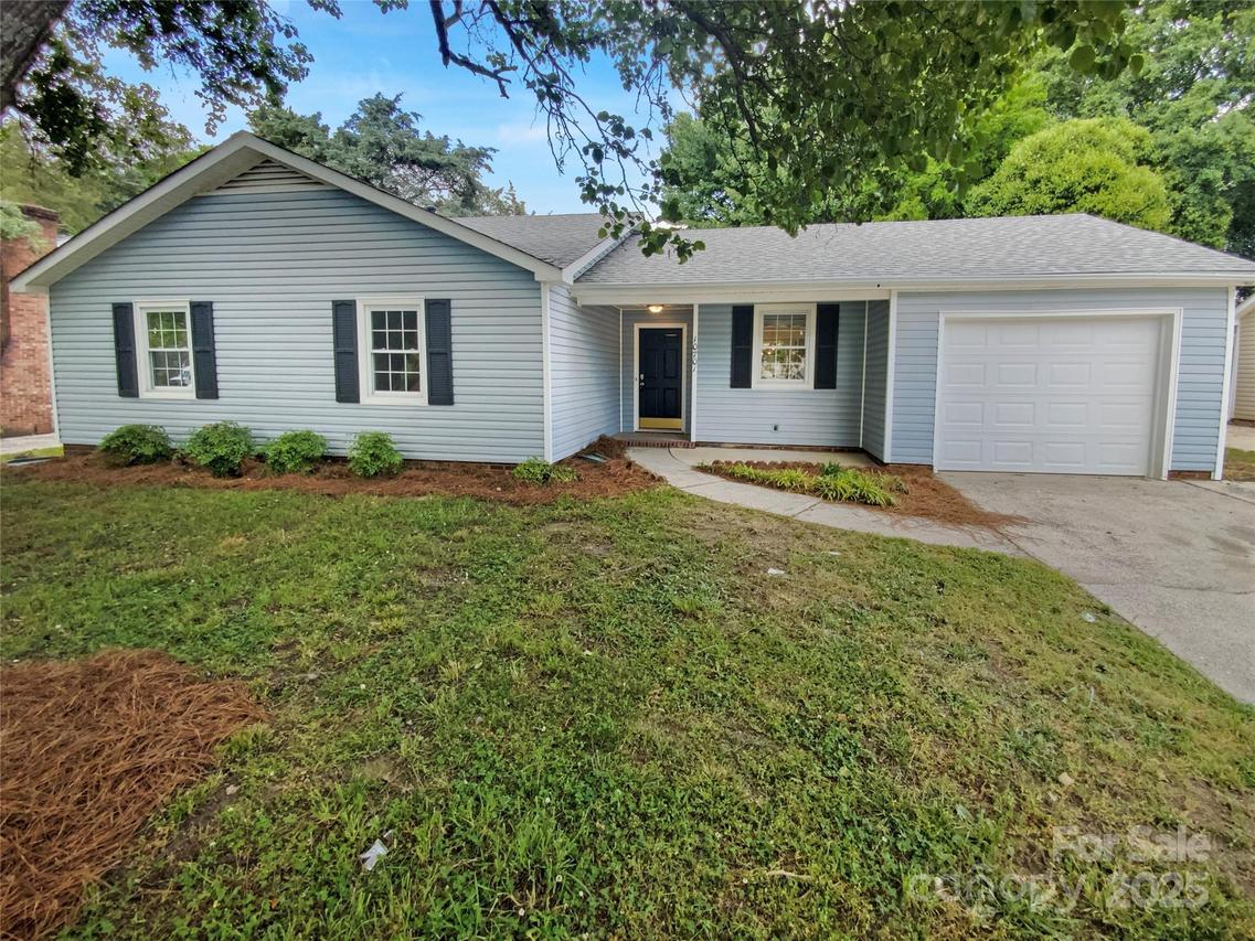 10701 Copper Field Dr., Pineville, NC 28134