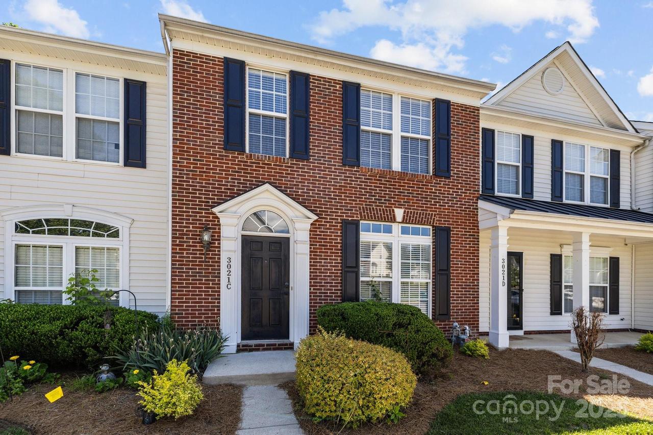 3021 Misty Harbor Cir., Cramerton, NC 28032