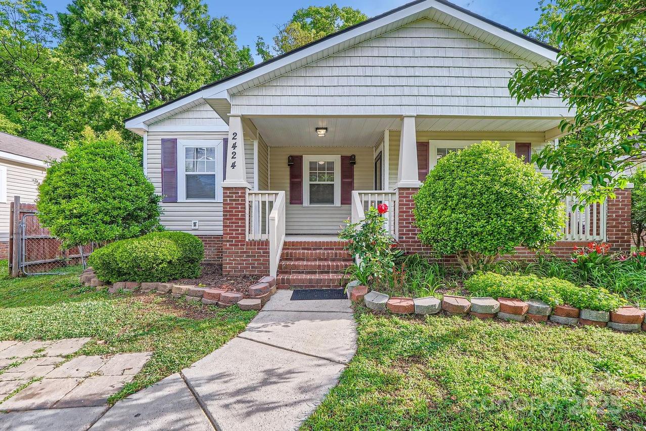 2424 Pitts Dr., Charlotte, NC 28216
