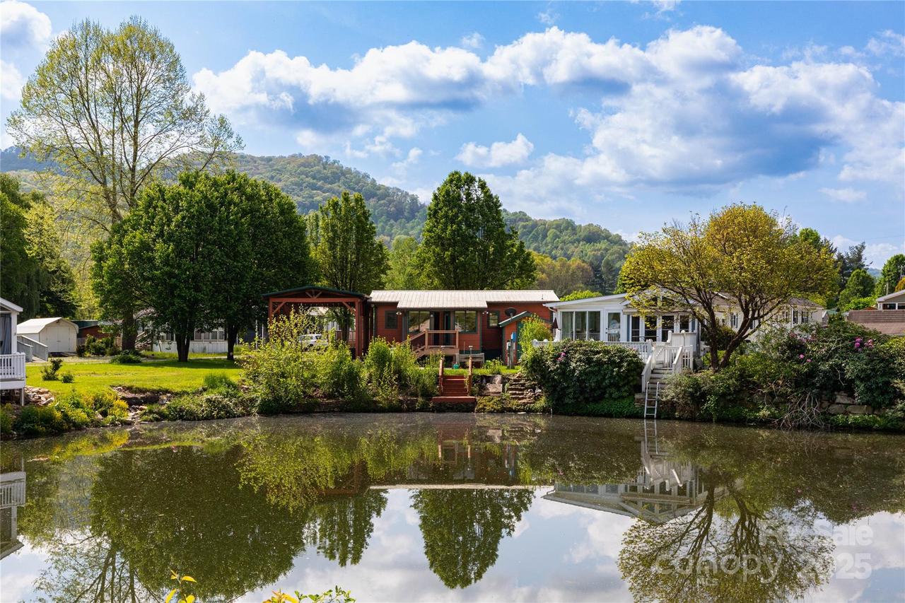 214 Pike Point, Waynesville, NC 28785