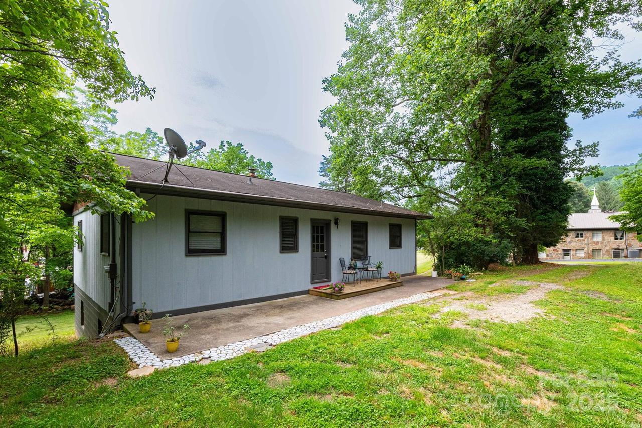 57 Gribble Rd., Franklin, NC 28734