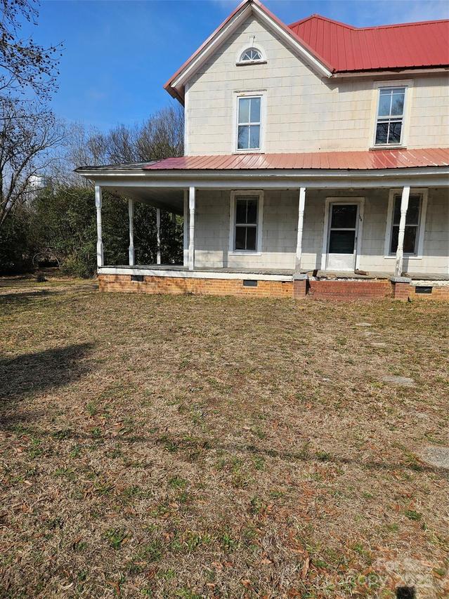 105 E Second Ave., Mount Gilead, NC 27306