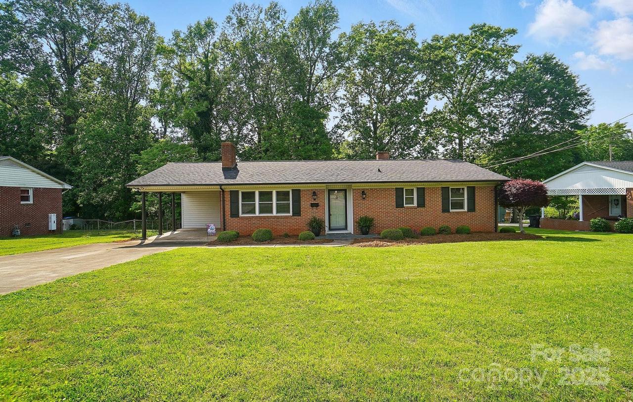 137 Burton Hills Cir., Gastonia, NC 28054