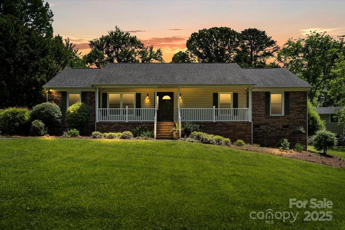 3712 Eaglebrook Dr., Gastonia, NC 28056