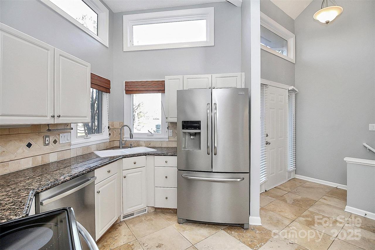 13932 Queens Harbor Rd., Charlotte, NC 28278