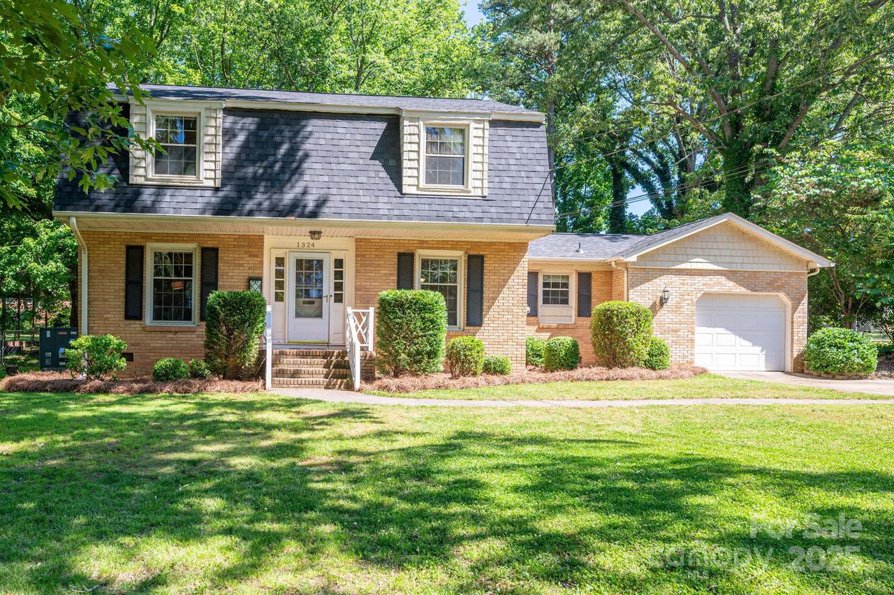 1324 Princeton Ave., Gastonia, NC 28054