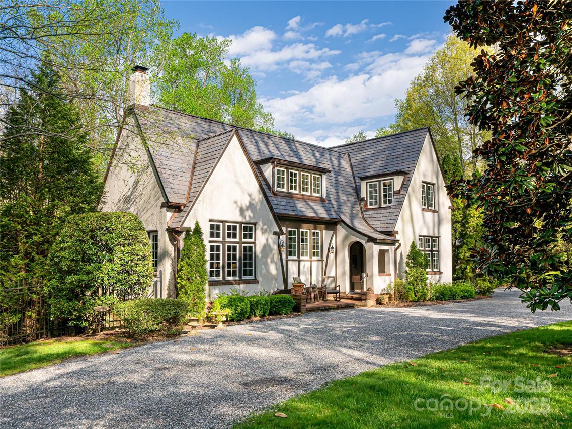 341 Vanderbilt Rd., Asheville, NC 28803