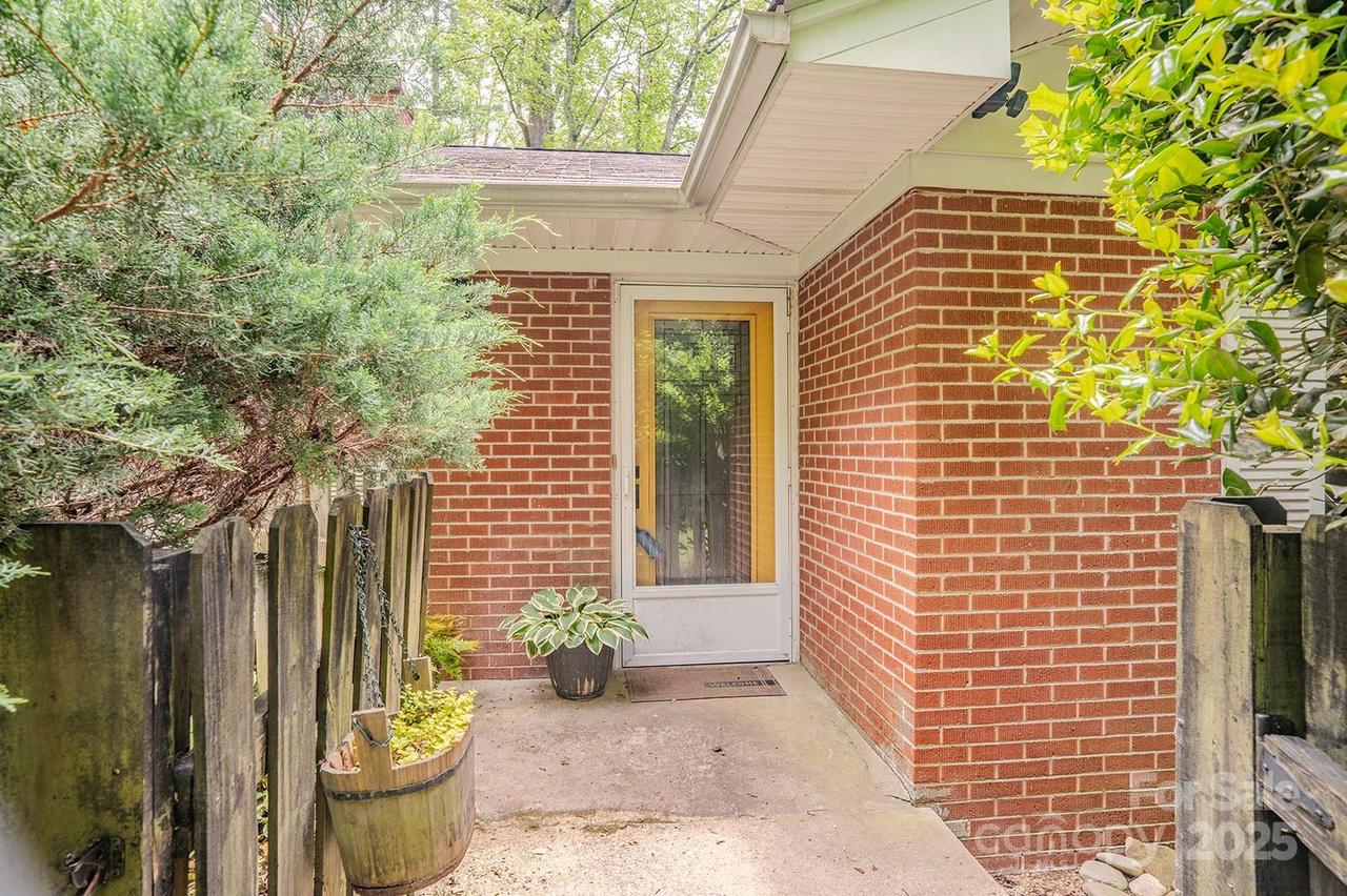 2512 Little River Rd., Hendersonville, NC 28739